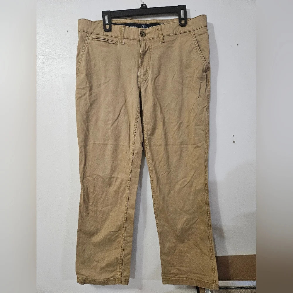 Mens super stretch st johns bay khaki pants!